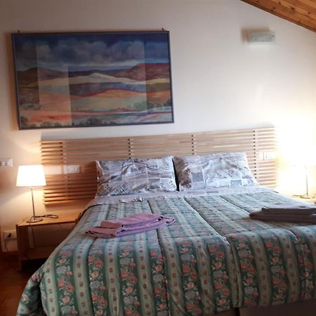 B&B La Mansardina Торри-ди-Квартезоло Экстерьер фото