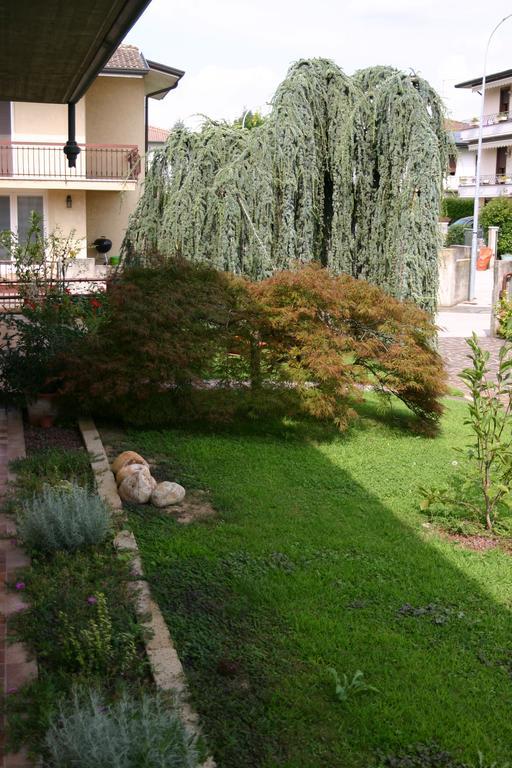 B&B La Mansardina Торри-ди-Квартезоло Номер фото