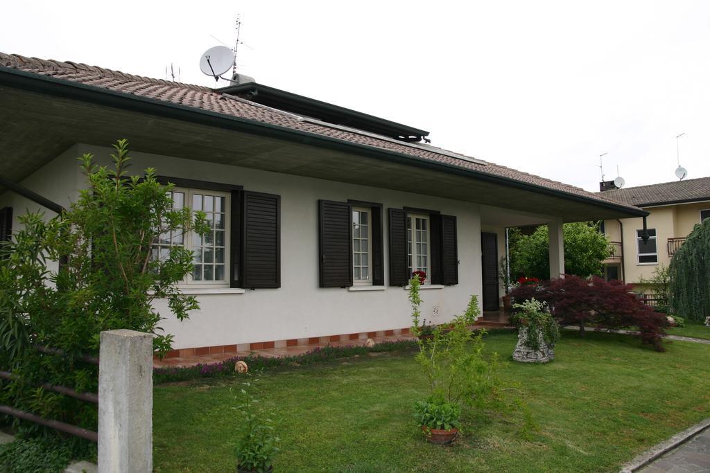 B&B La Mansardina Торри-ди-Квартезоло Экстерьер фото