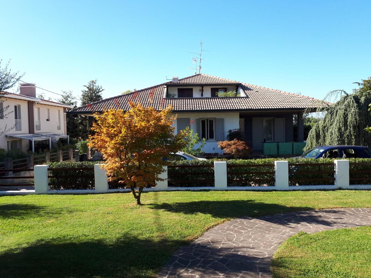 B&B La Mansardina Торри-ди-Квартезоло Экстерьер фото